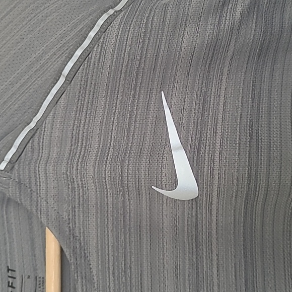 Nike Dri Fit T-shirt 👕 - Picture 6 of 13